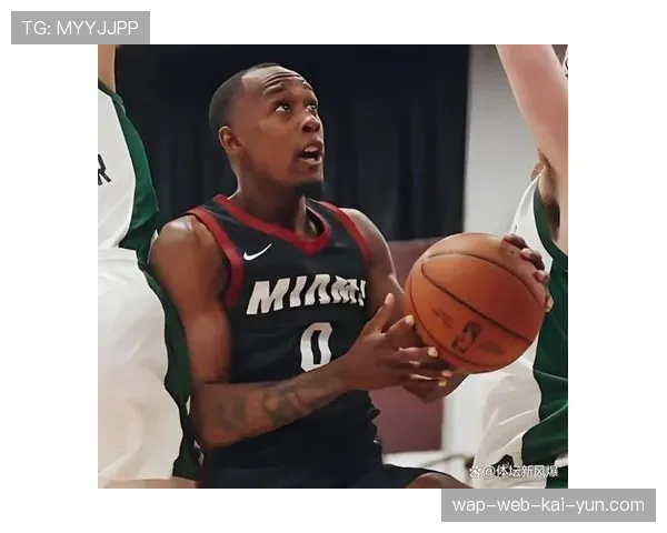 太阳裁掉科尔-安东尼腾出名额,计划提拔双向球员布耶至正式名单 太阳裁掉科尔-安东尼腾出名额,计划提拔双向球员布耶至正式名单